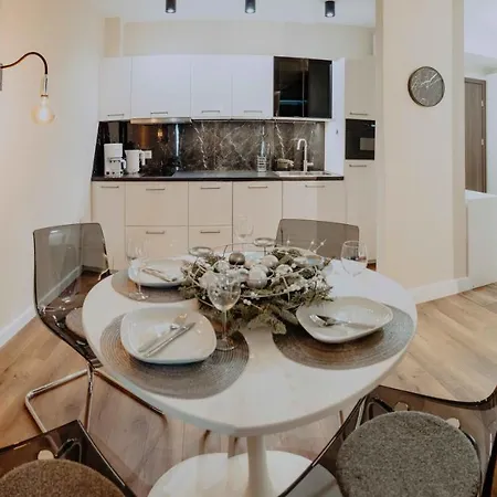 Silence Triventi Szmaragd 卡尔帕奇